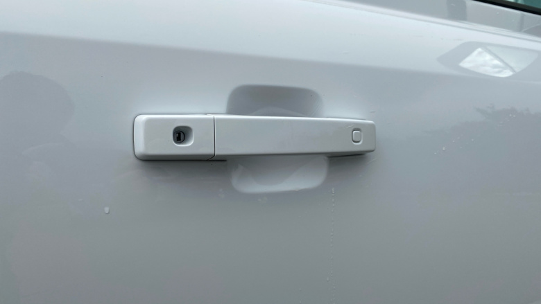 Land Rover Defender 3.0 D250 X-Dynamic SE 90 3dr Auto Diesel Estate